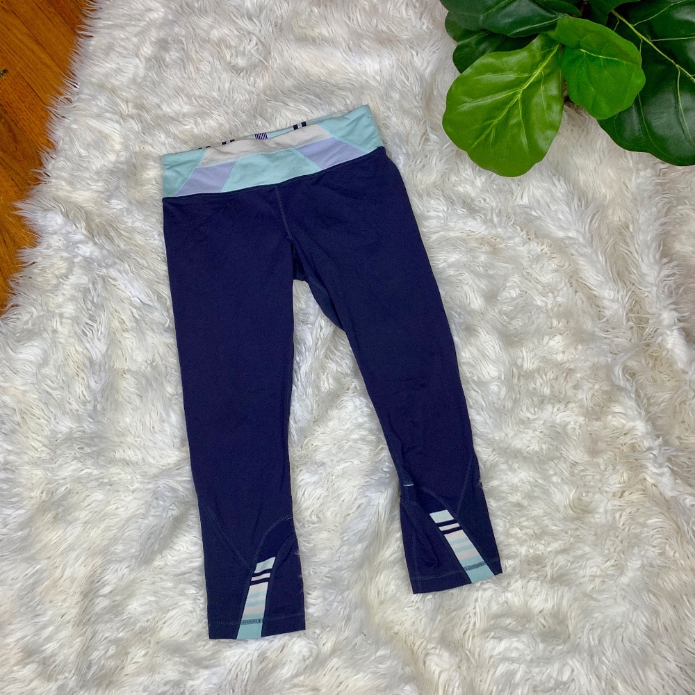 Lululemon Blue Contrast Capri Pocket Legging 6